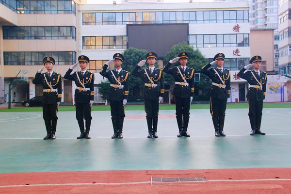 国旗班 (7) 国旗班 (7)